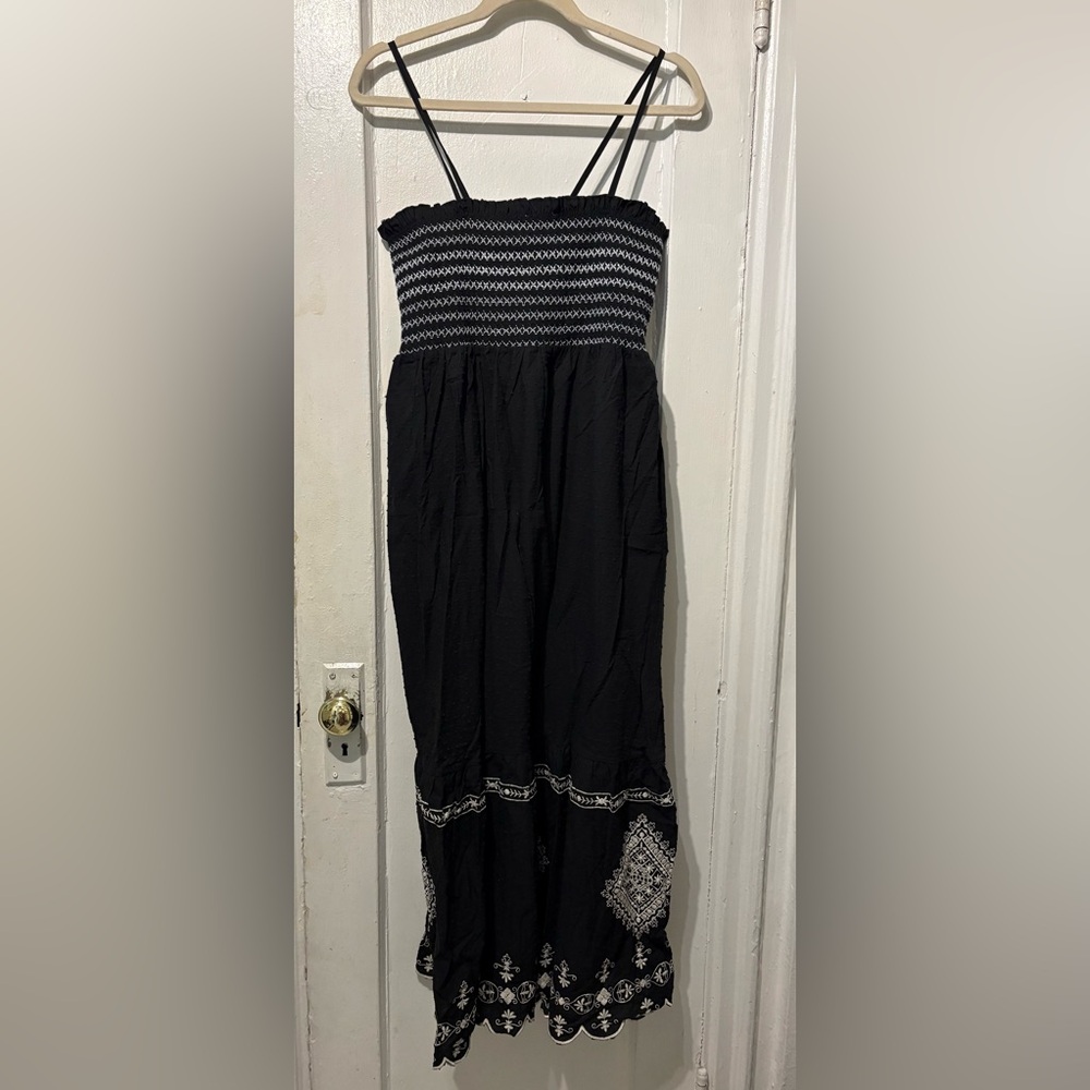 Sunday Black and White Smocked Top